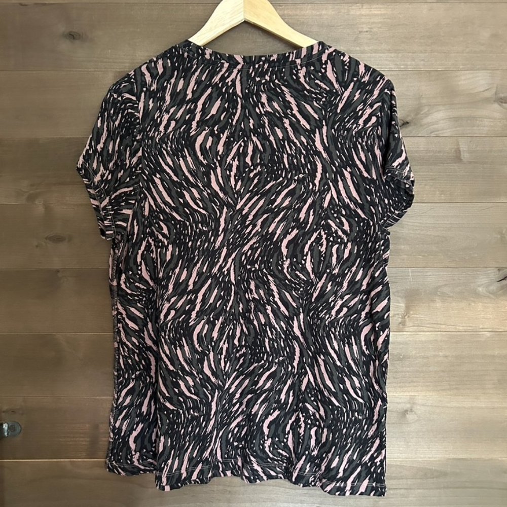 ATHLETA Organic Daily Print Tee Top Shirt Abstraction Black Peat - Picture 3 of 4